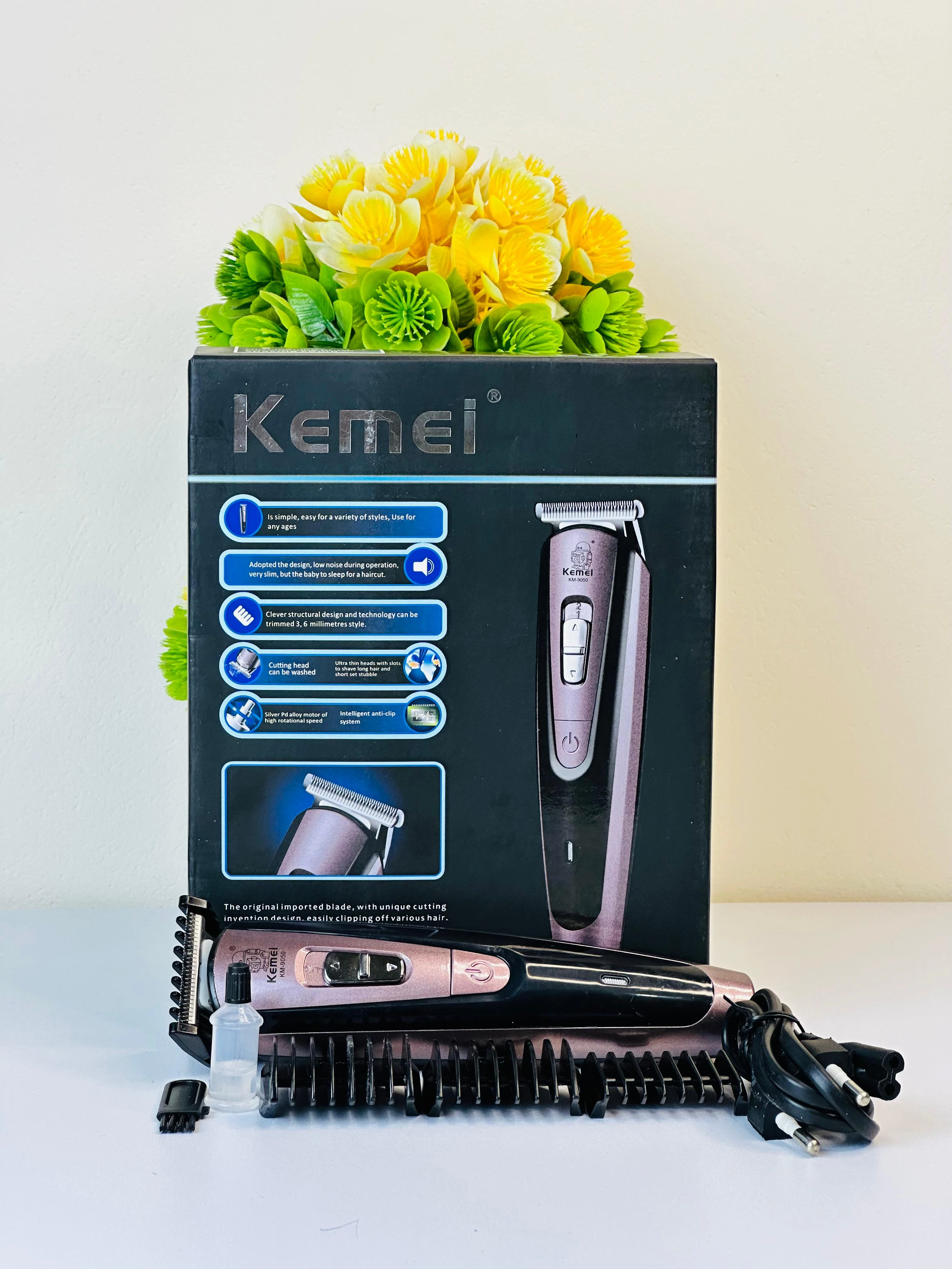 Kemei KM 9050 Titanium Blade 4 comb Professional Trimmer and Hair clipper for men with free rechargable Battery